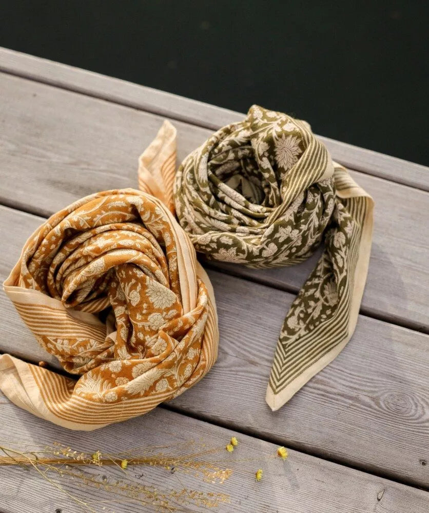 Foulard grand format Anjali - Safran