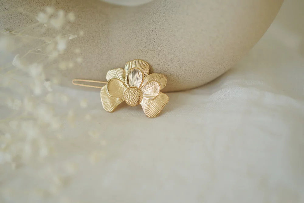 Barrette Claire Demi Fleur Dorée