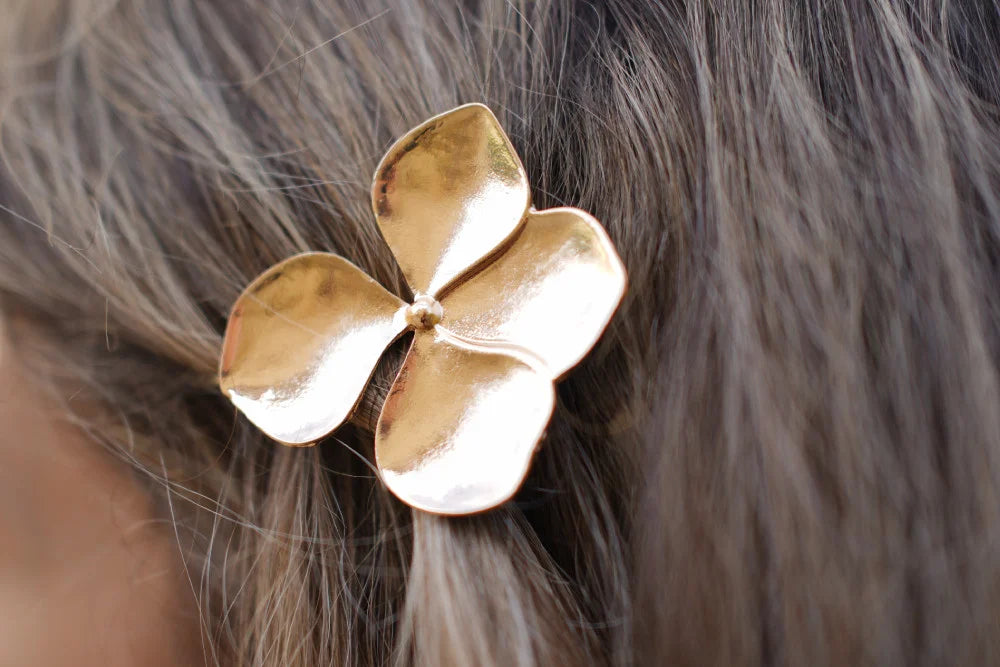 Barrette Julie Fleur Minimaliste Dorée