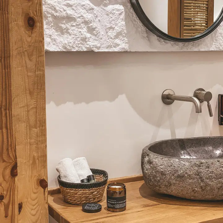 Bougie de soja à la rhubarbe et à la fleur de sureau