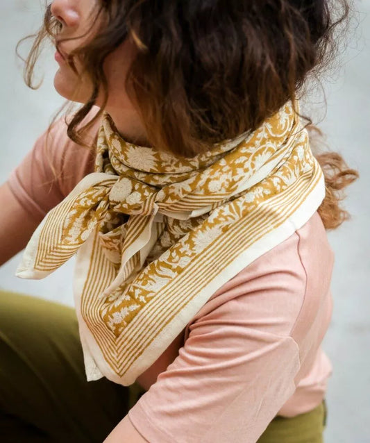 Foulard grand format Anjali - Safran